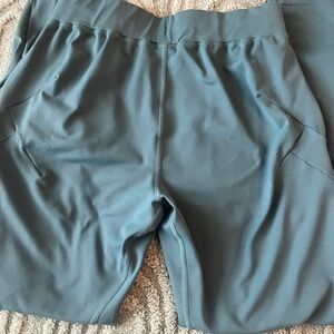 Alphalete small joggers